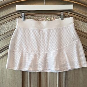 Chic White Mini Skirt